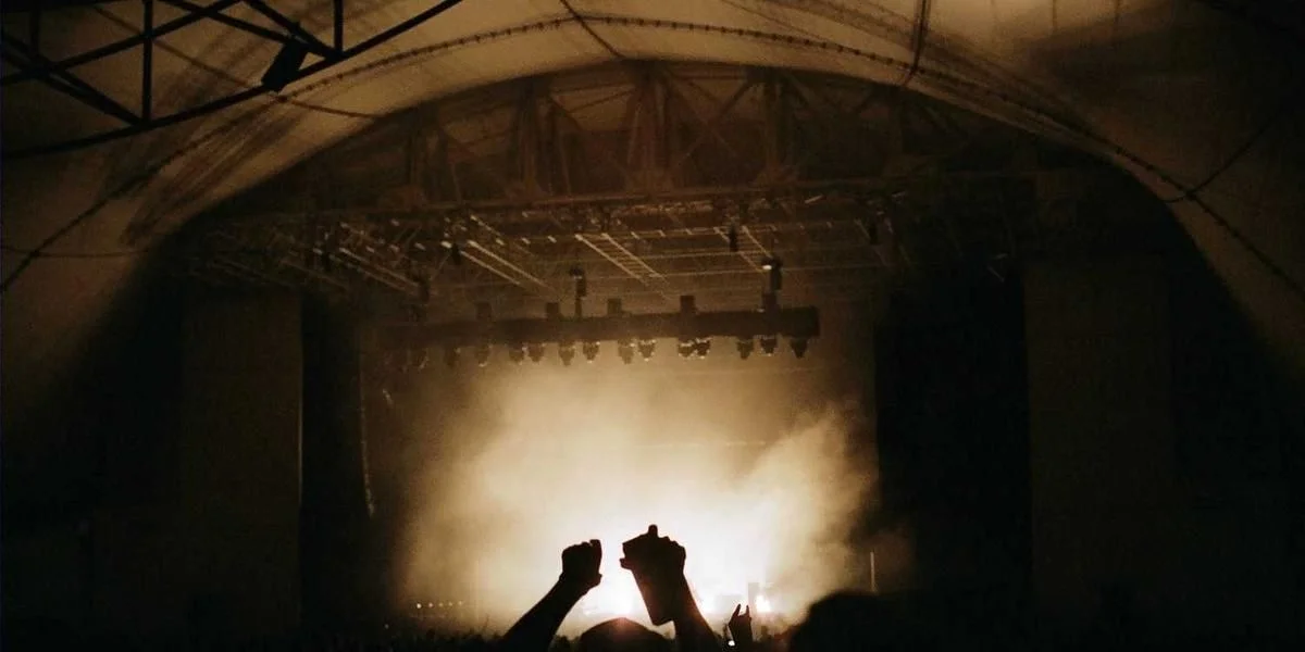 Poziom księga leżeć Włochy pióro pasek stosować