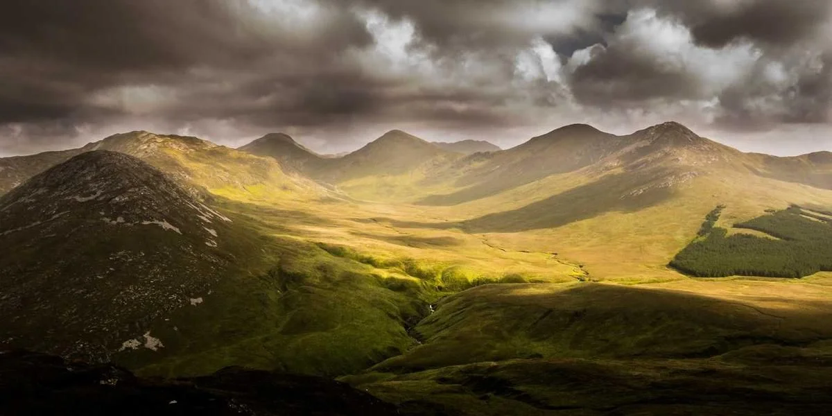 Więcej materiał tajemnica dziura